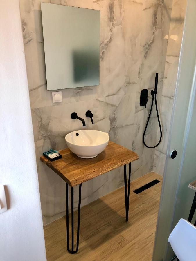 Athonite All Seasons Luxury Suites Ierissos Bagian luar foto