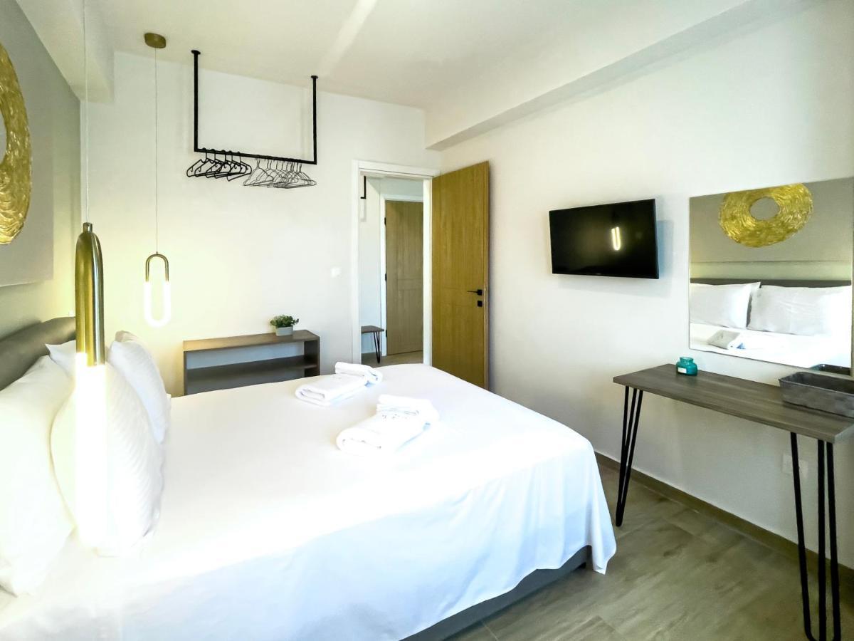Athonite All Seasons Luxury Suites Ierissos Bagian luar foto