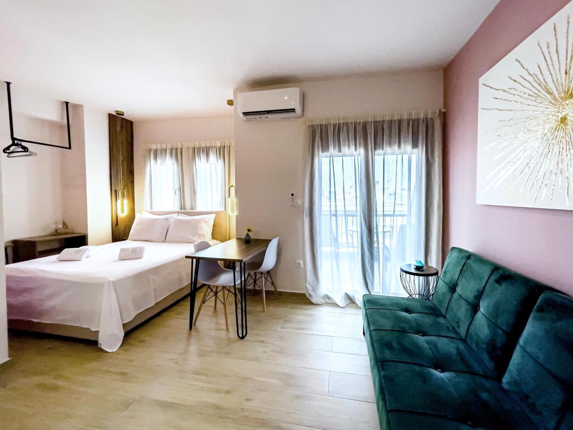 Athonite All Seasons Luxury Suites Ierissos Bagian luar foto