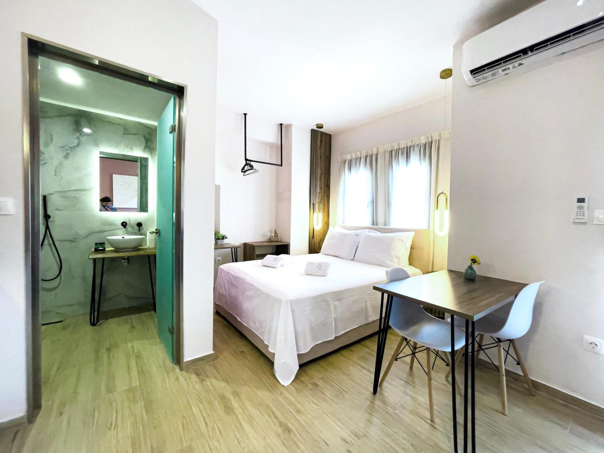 Athonite All Seasons Luxury Suites Ierissos Bagian luar foto