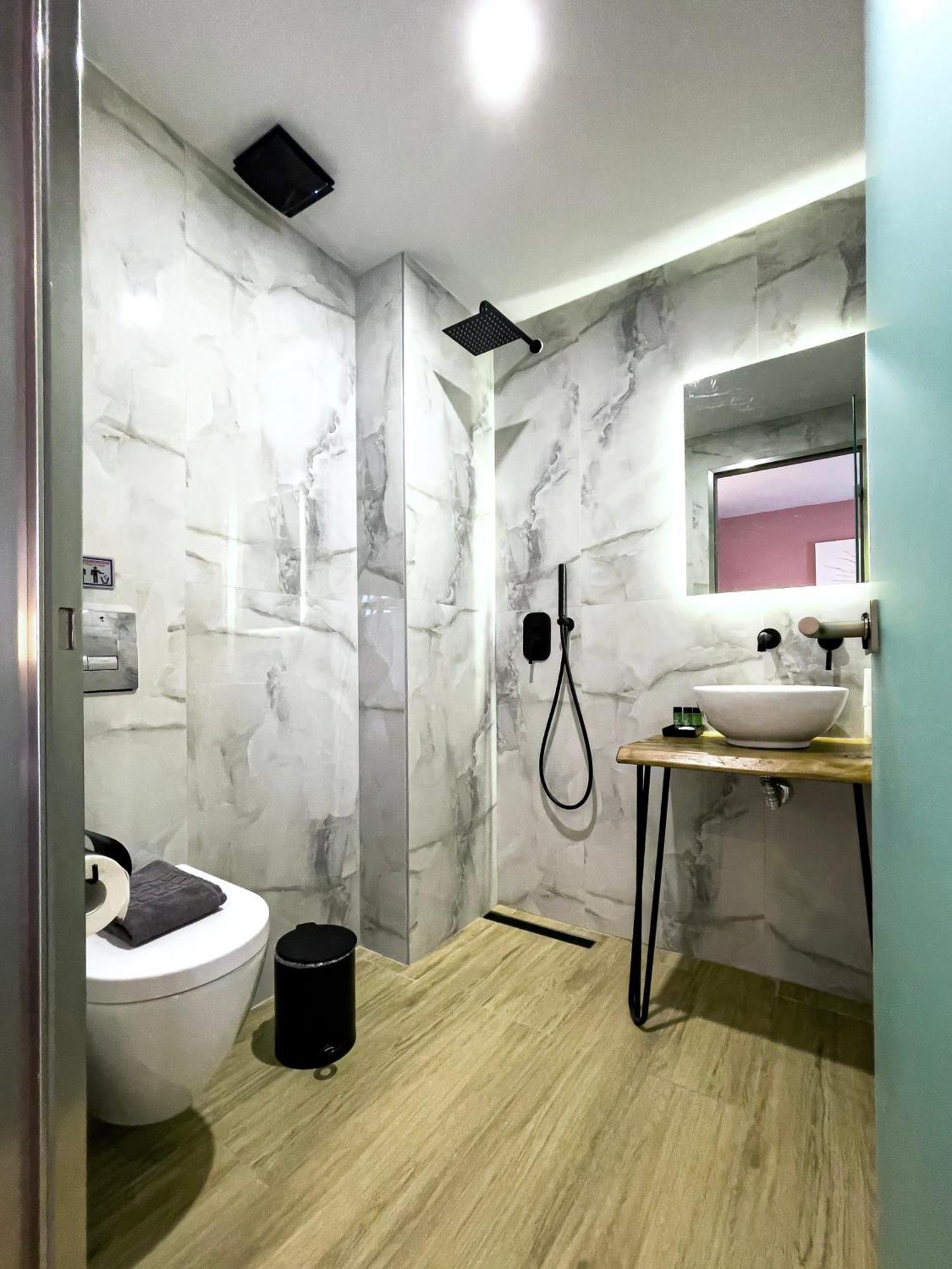 Athonite All Seasons Luxury Suites Ierissos Bagian luar foto